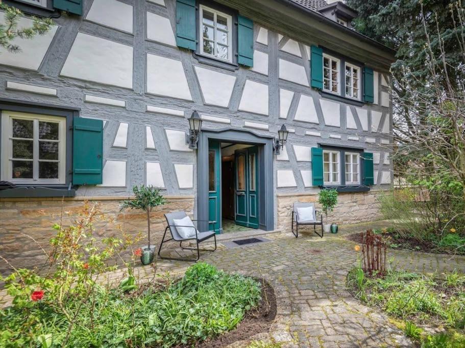 Maisonette-Appartment In Historischem Ambiente 伊普霍芬 外观 照片
